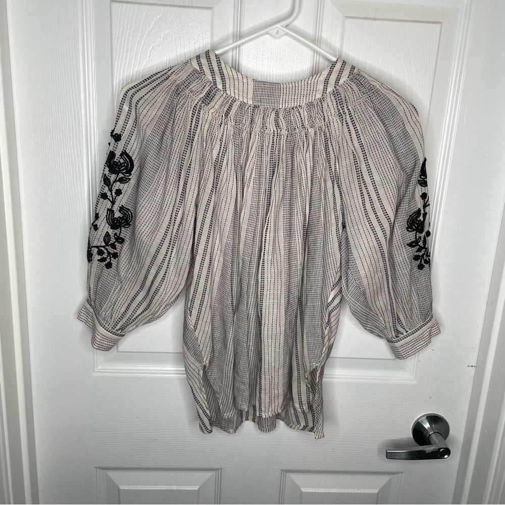 Zara Bohemian Embroidered Balloon Sleeve Blouse in Cream/Black Girl's 10